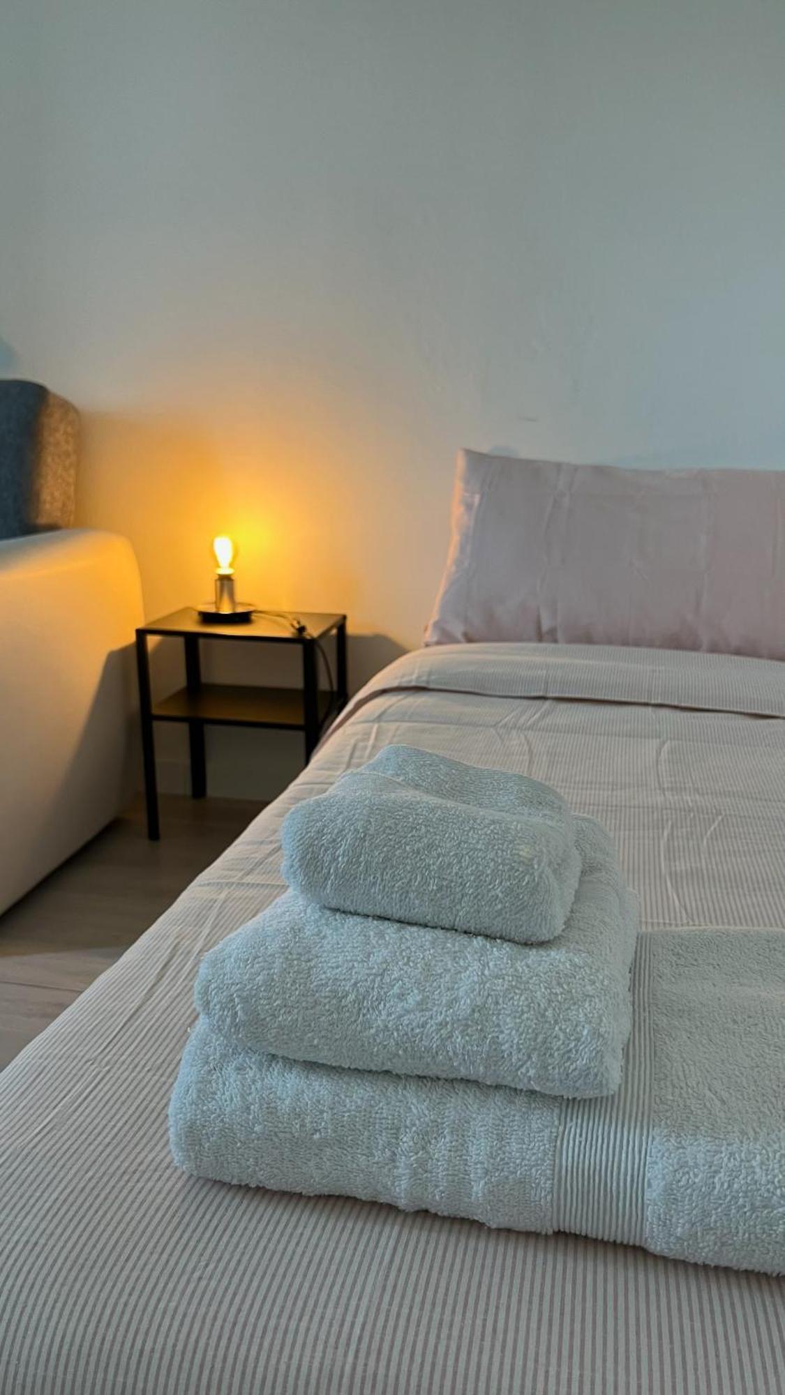 Rafael Milano - 10 Min From Linate Airport, Centrale Fs, Ospedale San Raffaele Apartment Екстериор снимка